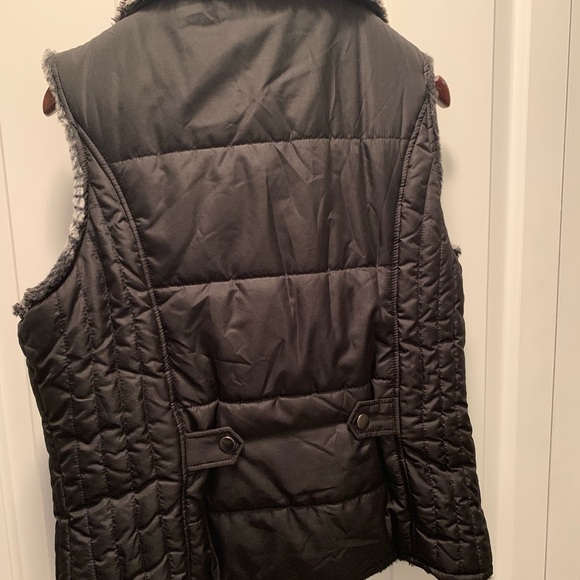 Faux Fur Lined Puffy Vest - Picture 2 of 8